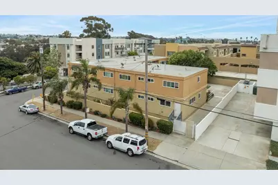  421 N Weitzel St, Oceanside, CA 92054 - Photo 3