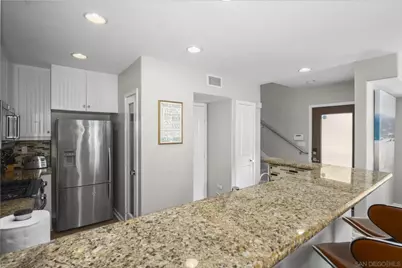 735 Jersey Court, San Diego, CA 92109 - Photo 9