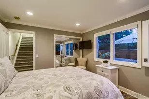 7651 Country Club Dr, La Jolla, CA 92037 - Photo 33