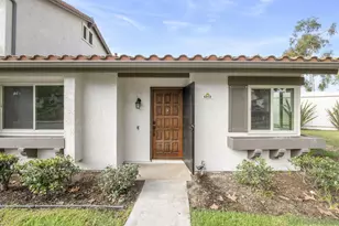 6915 Pear Tree Dr, Carlsbad, CA 92011 - Photo 3