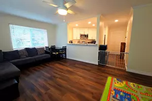 7597 Charmant Dr, San Diego, CA 92122 - Photo 9