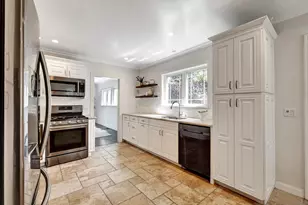 1901 N Catalina St, Los Angeles, CA 90027 - Photo 9
