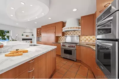  5716 Dolphin Pl, La Jolla, CA 92037 - Photo 19