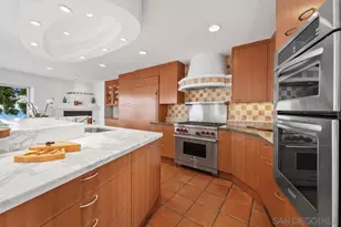 5716 Dolphin Pl, La Jolla, CA 92037 - Photo 19