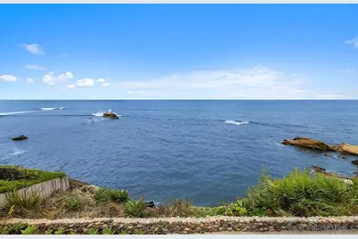  5716 Dolphin Pl, La Jolla, CA 92037 - Photo 47