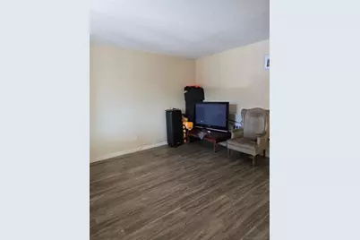  340 W 15th Ave #5, Escondido, CA 92025 - Photo 3