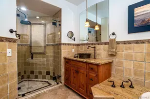 120 C Ave, Coronado, CA 92118 - Photo 17