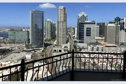  700 W Harbor #2501, San Diego, CA 92101 - Photo 3