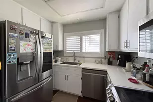 115 Huntington, Irvine, CA 92620 - Photo 3