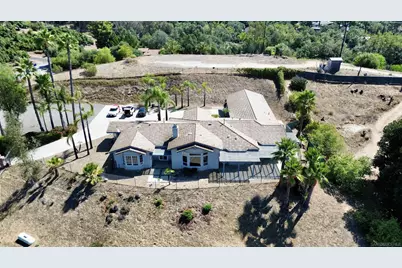  2749 Los Alisos Dr, Fallbrook, CA 92028 - Photo 3