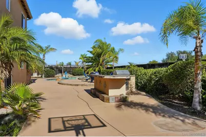  38200 Camarada Ln, Murrieta, CA 92563 - Photo 59