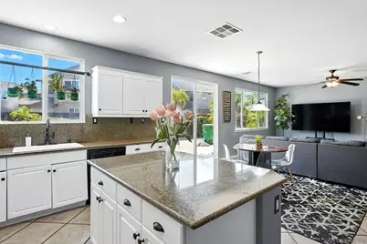  38200 Camarada Ln, Murrieta, CA 92563 - Photo 13