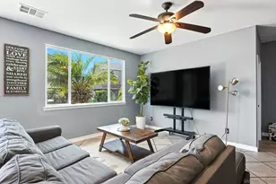 38200 Camarada Ln, Murrieta, CA 92563 - Photo 21