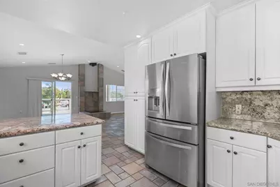  9753 Shamrock Ln, Lakeside, CA 92040 - Photo 5