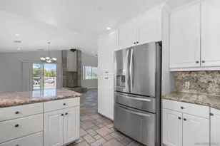 9753 Shamrock Ln, Lakeside, CA 92040 - Photo 5