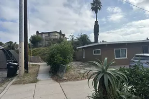 5863 Roswell St, San Diego, CA 92114 - Photo 3