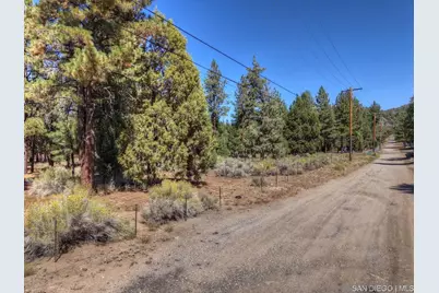 2161 Glencove Ln, Big Bear City, CA 92314 - Photo 9
