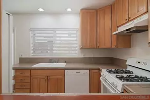 2028 Thomas Ave, San Diego, CA 92109 - Photo 15