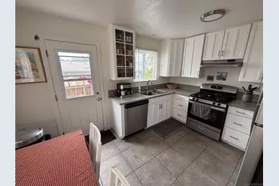  2028 Thomas Ave, San Diego, CA 92109 - Photo 53