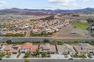 35160 Mahogany Glen Dr, Winchester, CA 92596 - Photo 21