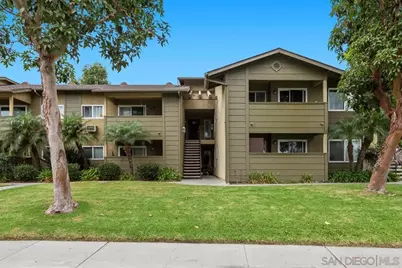  194 Avenida Descanso #H, Oceanside, CA 92057 - Photo 1