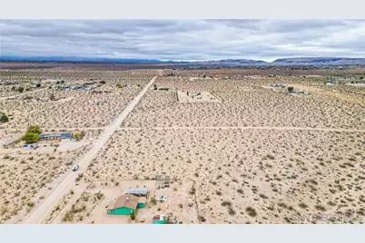  1260 N Sage Ave, Landers, CA 92285 - Photo 13
