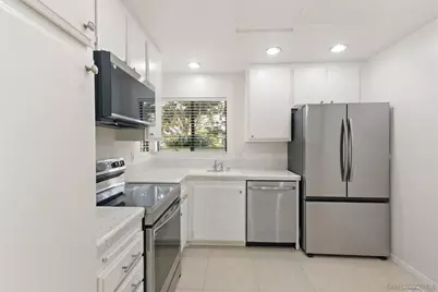  3244 Caminito Eastbluff #44, La Jolla, CA 92037 - Photo 13