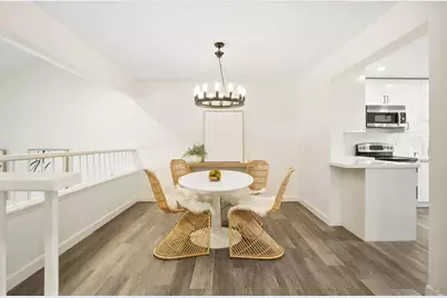  3275 Caminito Eastbluff #203, La Jolla, CA 92037 - Photo 9