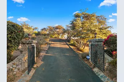  29059 Meadow Glen Way W, Escondido, CA 92026 - Photo 5