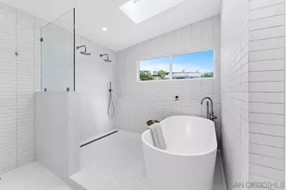  5851 Box Canyon Rd, La Jolla, CA 92037 - Photo 23