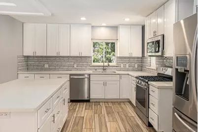  74 E St, Chula Vista, CA 91910 - Photo 17