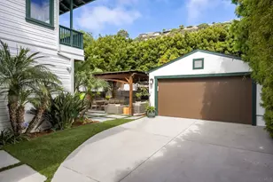 6411 Dowling Dr, La Jolla, CA 92037 - Photo 15