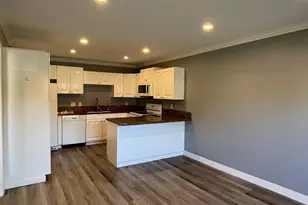 3249 Loma Riviera Dr, San Diego, CA 92110 - Photo 9