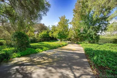  11 Country Glen Rd, Fallbrook, CA 92028 - Photo 3