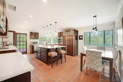  11 Country Glen Rd, Fallbrook, CA 92028 - Photo 9