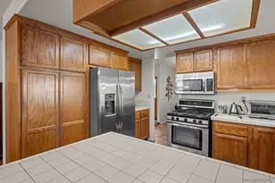 7982 Lemon Cir, La Mesa, CA 91941 - Photo 15