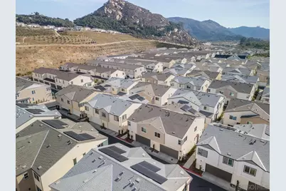  219 Canopy Trails Pl, Fallbrook, CA 92028 - Photo 3