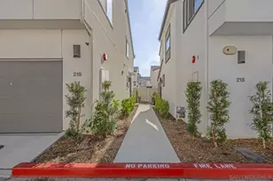 219 Canopy Trails Pl, Fallbrook, CA 92028 - Photo 11