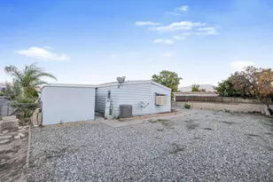 43745 Rassle Dr, Hemet, CA 92544 - Photo 41