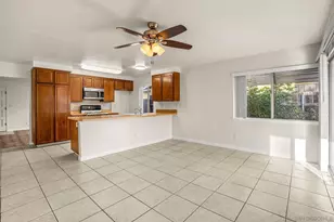 8333 Calle Calzada, San Diego, CA 92126 - Photo 5