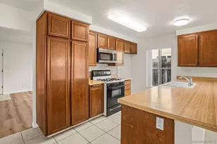 8333 Calle Calzada, San Diego, CA 92126 - Photo 7