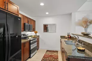 206 Park Blvd, San Diego, CA 92101 - Photo 3