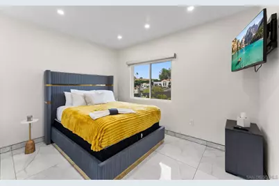  4961 E Mountain View Dr, San Diego, CA 92116 - Photo 55