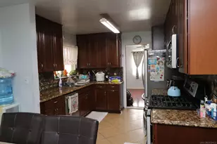 2321 Cardinal Dr, San Diego, CA 92123 - Photo 11