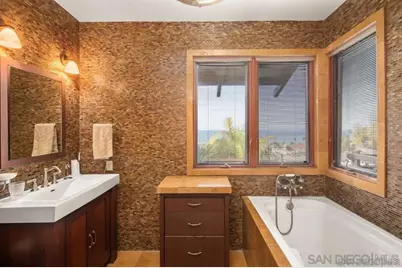  936 Cornish Dr, San Diego, CA 92107 - Photo 25