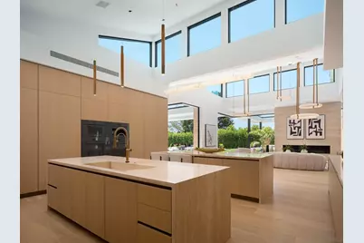  6283 La Jolla Scenic Drive S, San Diego, CA 92037 - Photo 11