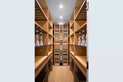  6283 La Jolla Scenic Drive S, San Diego, CA 92037 - Photo 35