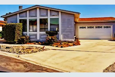  629 Via Santiago, Vista, CA 92081 - Photo 5