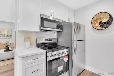  8644 Via Mallorca #F, La Jolla, CA 92037 - Photo 19