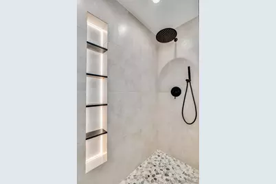  700 W E St #2404, San Diego, CA 92101 - Photo 31